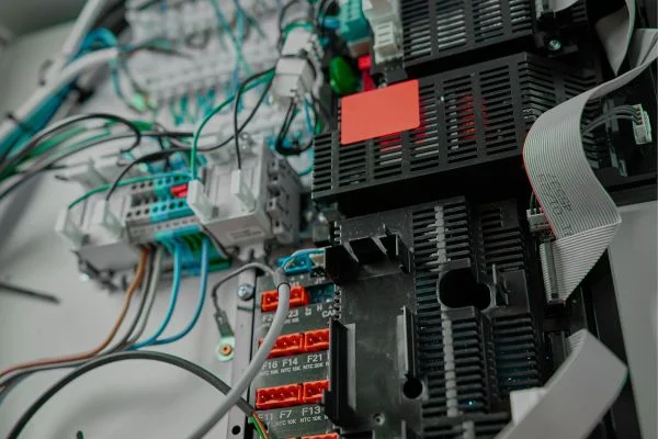 Signs you need control panel wiring services