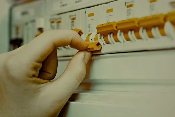 What to do if you suspect a switchboard fault